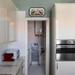 Bilocale Moderno Per 4 Vicino Mm Pasteur Via Venini