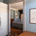 Bilocale Moderno Per 4 Vicino Mm Pasteur Via Venini *