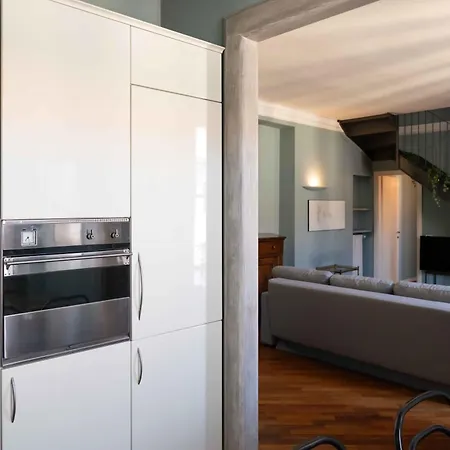 Bilocale Moderno Per 4 Vicino Mm Pasteur Via Venini アパート ミラノ
